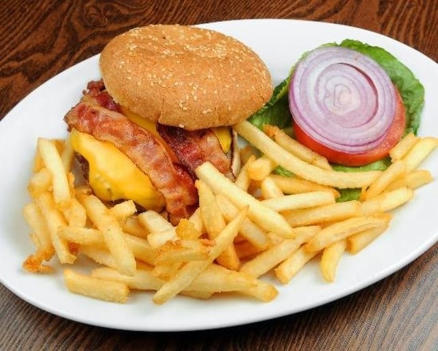 Cheese Burger DLX.